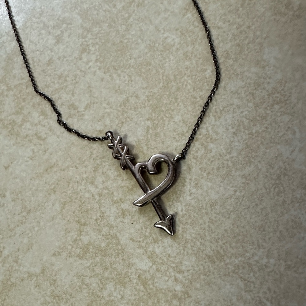 Tiffany & Co. Elegant Silver Arrow Necklace